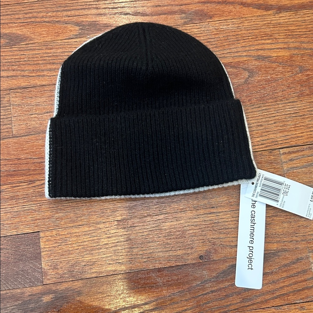 The Cashmere Project -Black and white cashmere hat